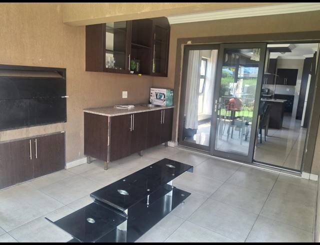 3 BEDROOM PROPERTY TO RENT IN VANDERBIJLPARK SW 5